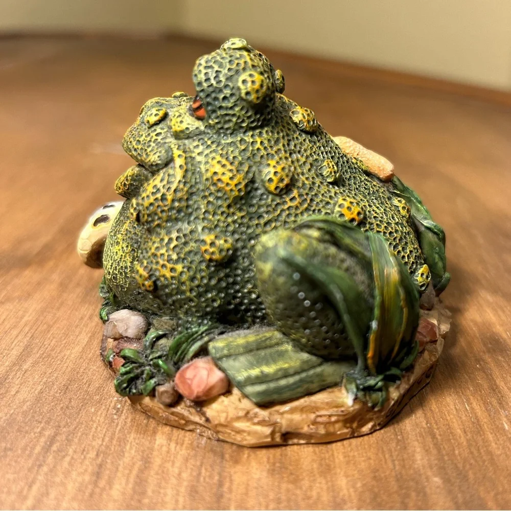 1999 Frog Follies By Character Collectibles Frog/Toad Sitting in Grass Vintage